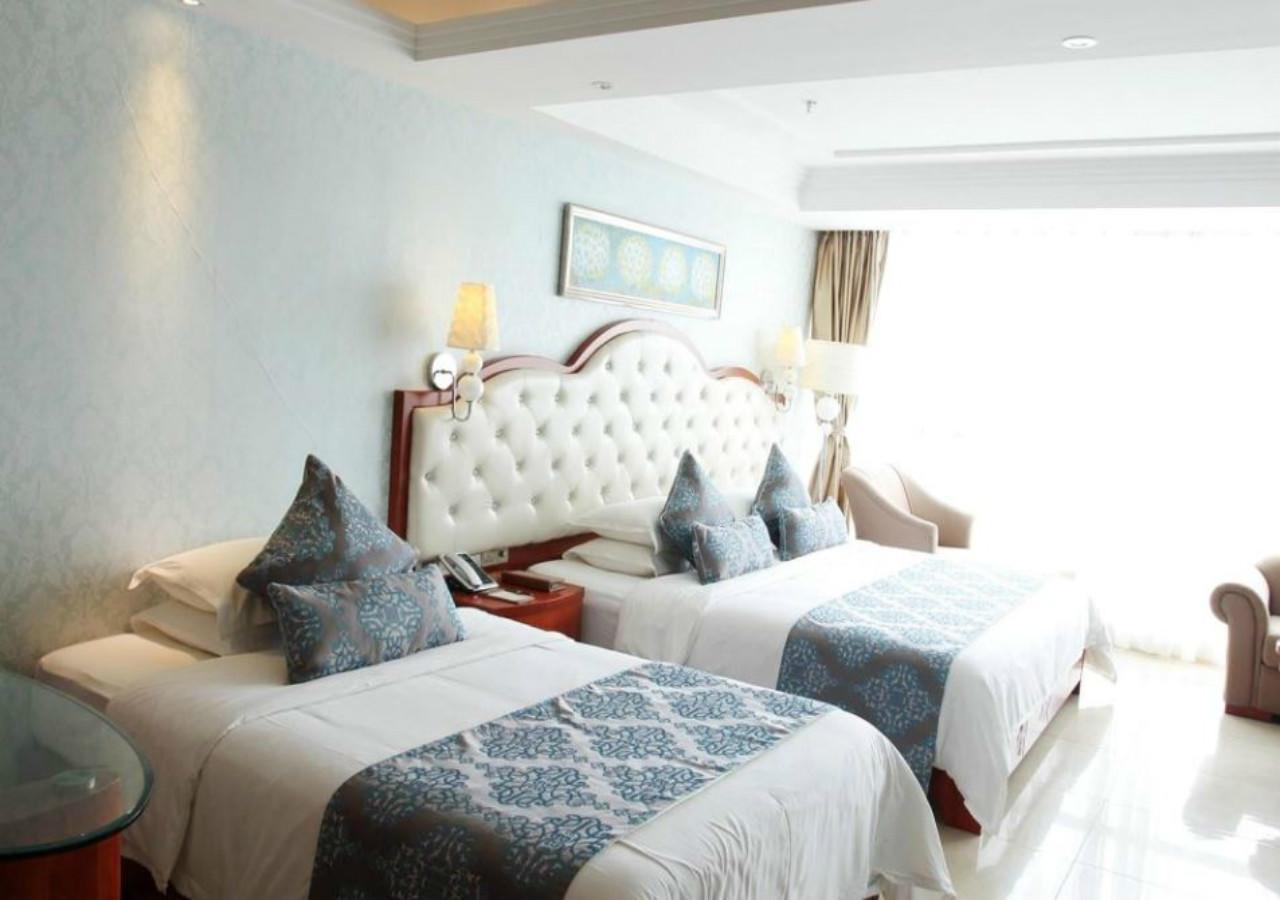 Century Grand Hotel Szanja Kültér fotó