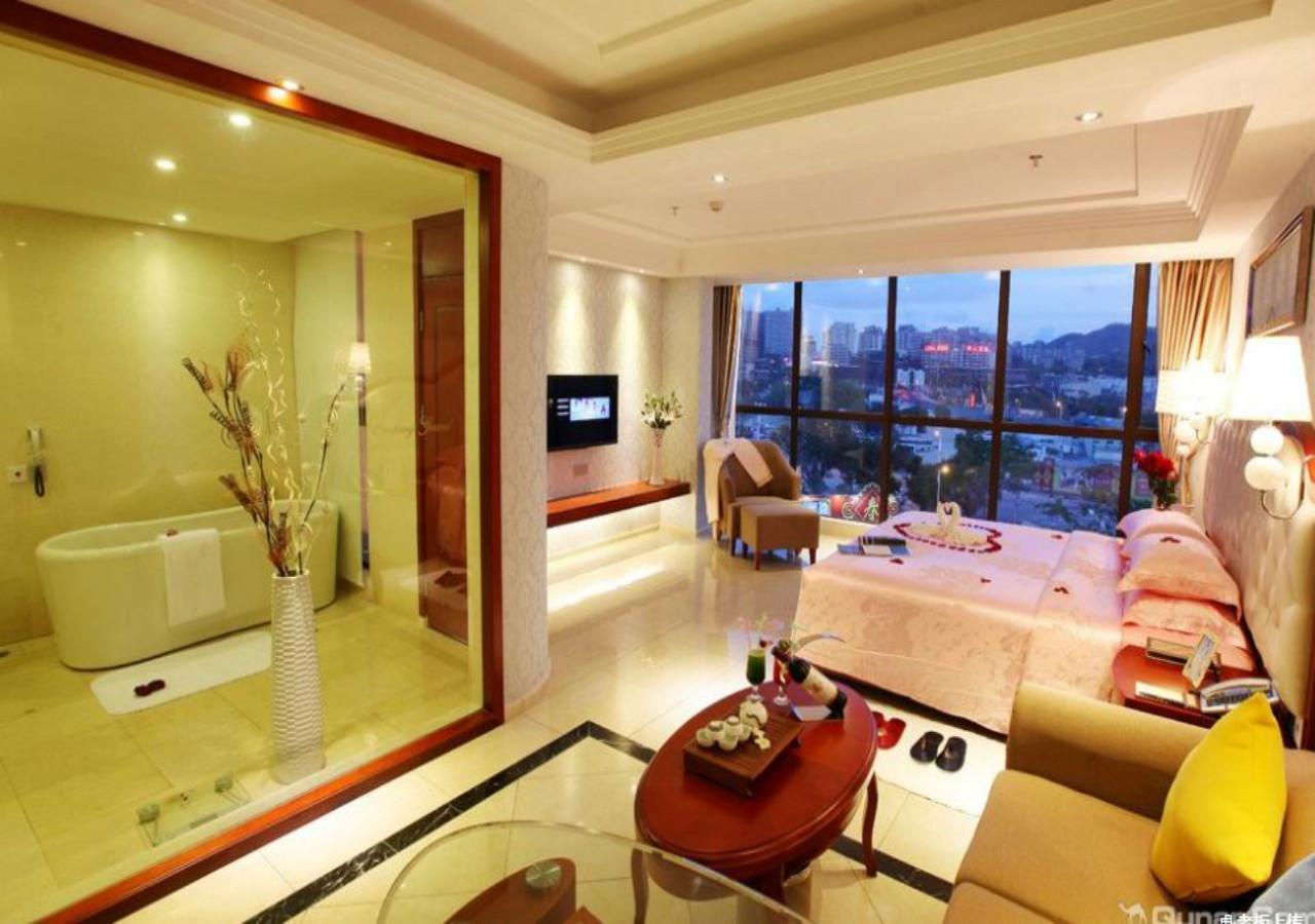 Century Grand Hotel Szanja Kültér fotó