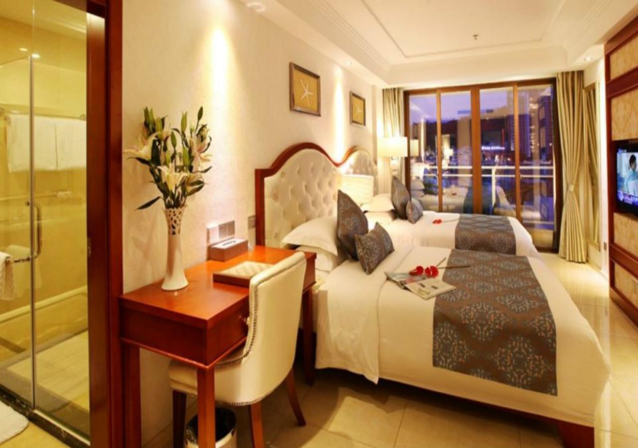 Century Grand Hotel Szanja Kültér fotó